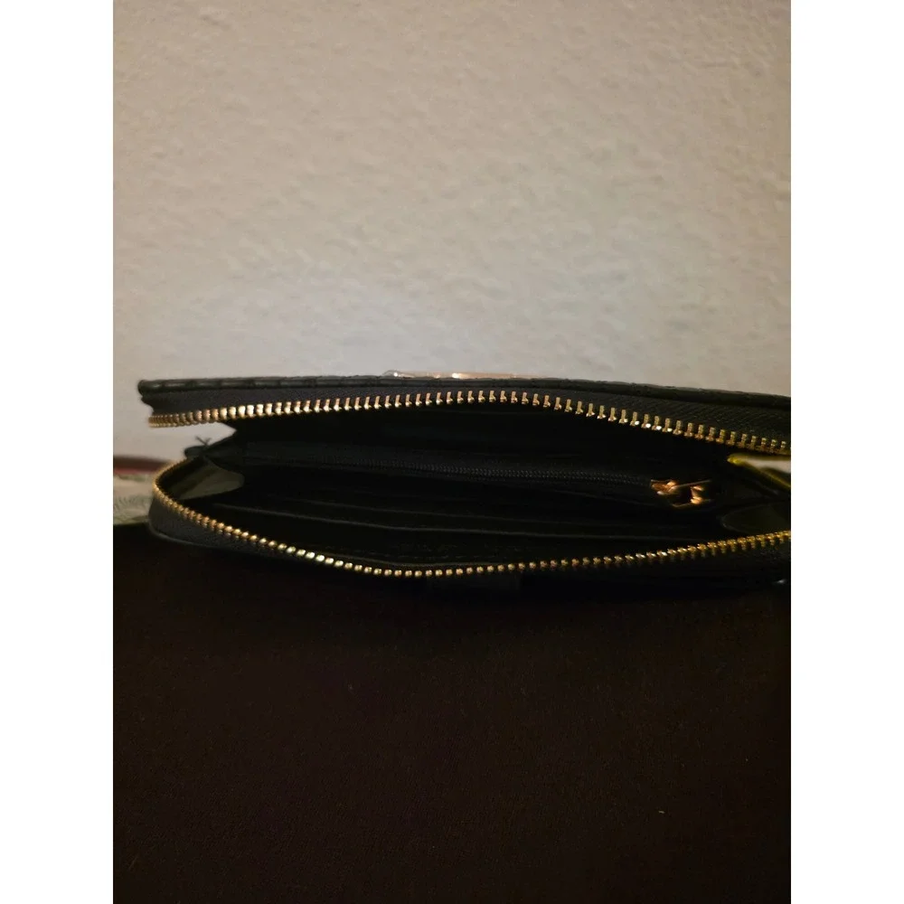 Badgley Mischka Black Quilted Long Wallet with Phone Pocket Wristlet BM-4178
